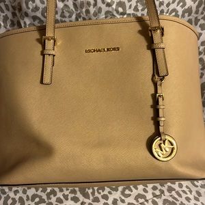 Michael Kors Jet Set Travel Leather Tote